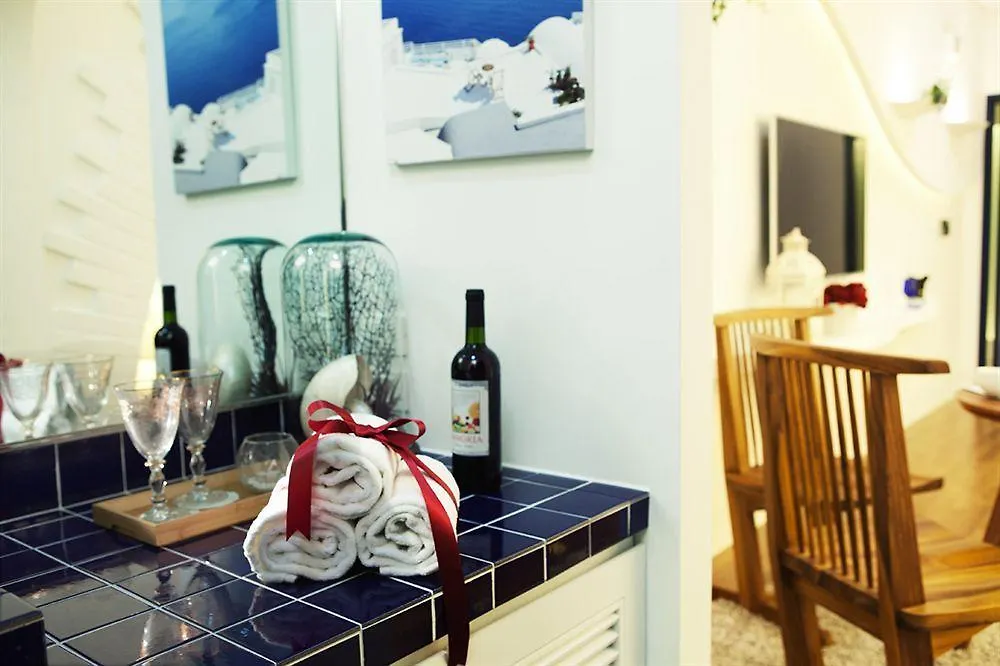 N Fourseason Hotel Myeongdong ソウル特別市 3*,  韓国