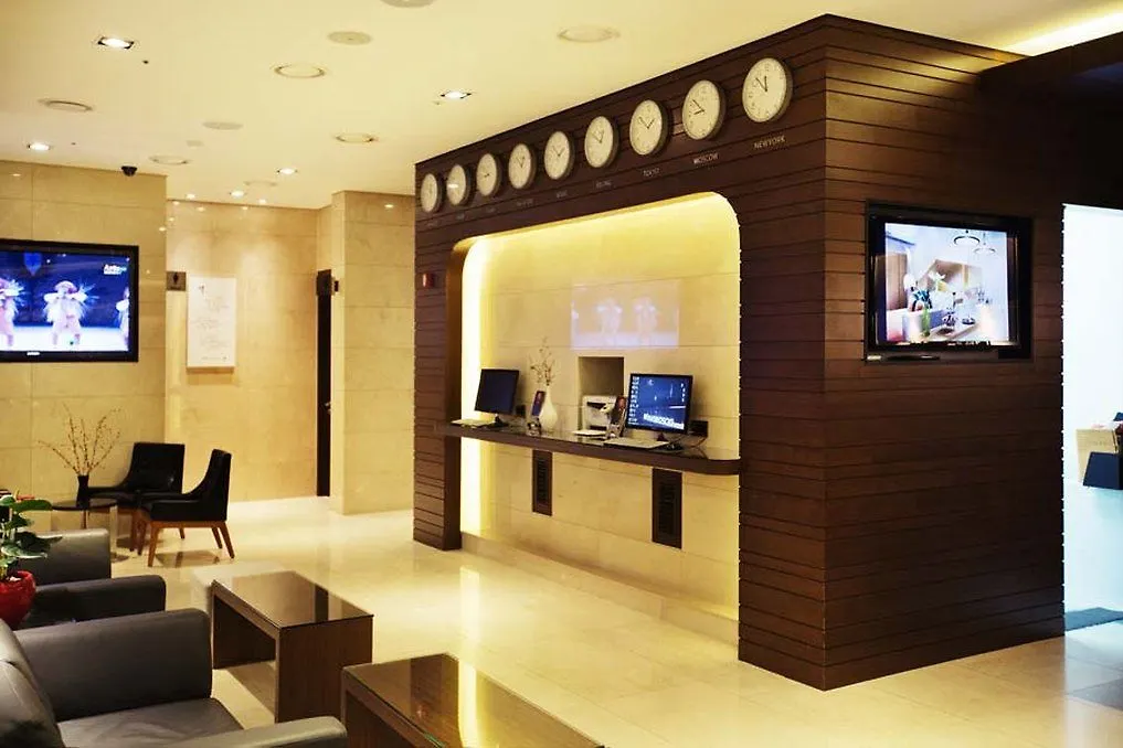 N Fourseason Hotel Myeongdong ソウル特別市 3*,  韓国